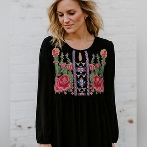 NWT Black Embroidered Tunic Blouse Southwestern Skull Size Small